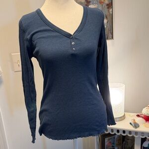 Elegant Navy Long Sleeve V-Neck Top